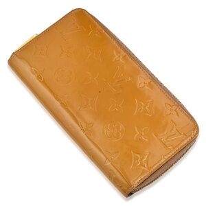Authentic Louis Vuitton Monogram Vernis Zippy Wallet M91599